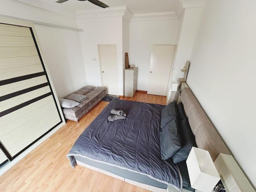 Apartemen Platino Up To 10 Pax, Few Steps To Paradigm And Escape Jb