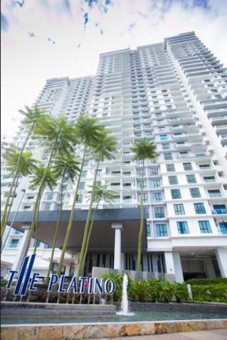 Apartemen Platino Up To 10 Pax, Few Steps To Paradigm And Escape Jb